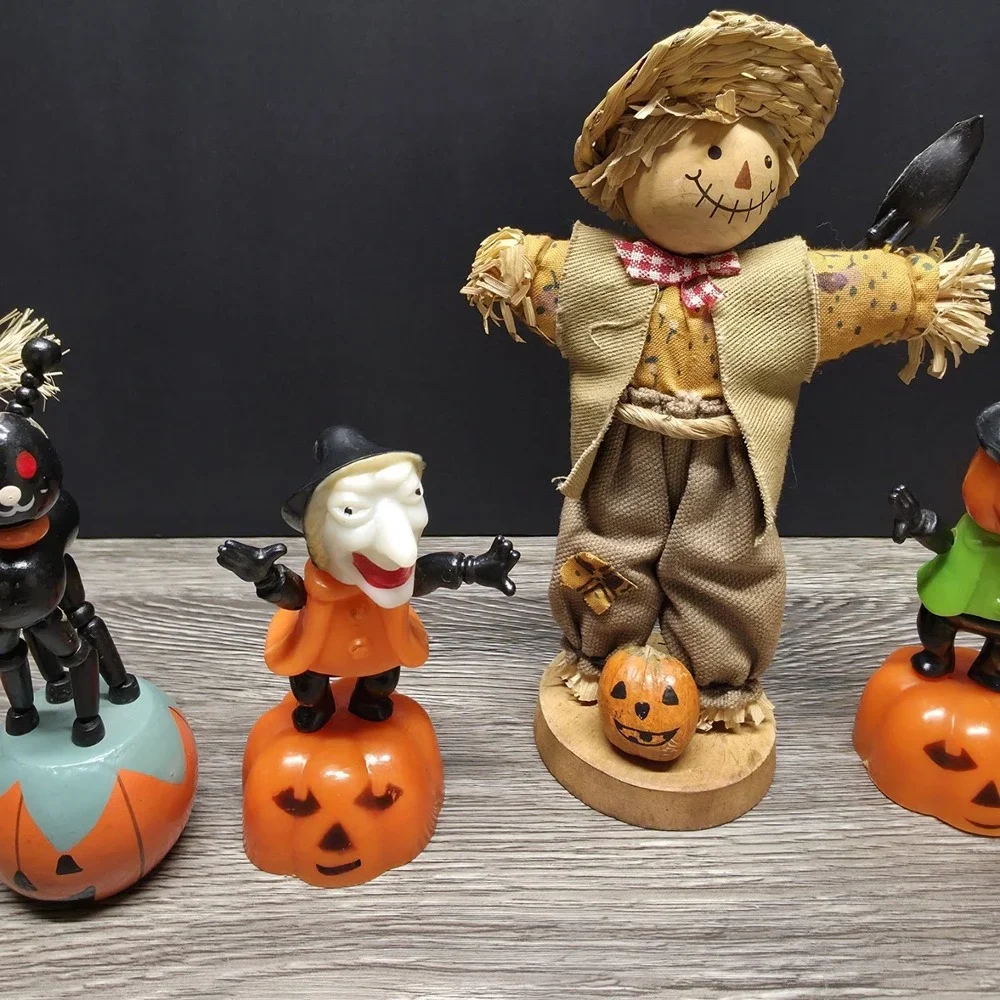 6 Vintage Halloween Push Button Thumb Puppets And A Decorative Scarecrow